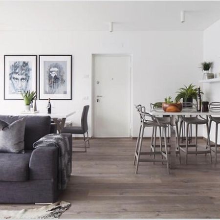 Ulivi Luxury Loft & Pool - The House Of Travelers Carate Urio Exterior foto