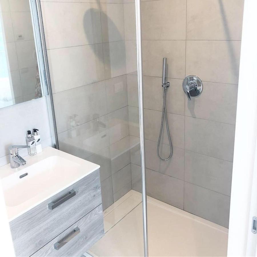 Ulivi Luxury Loft & Pool - The House Of Travelers Carate Urio Exterior foto